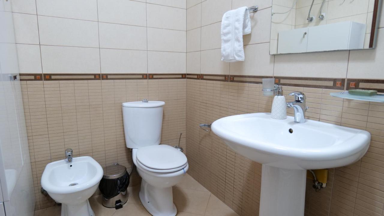 Top Location Kristi Apartments 05 تيرانا المظهر الخارجي الصورة